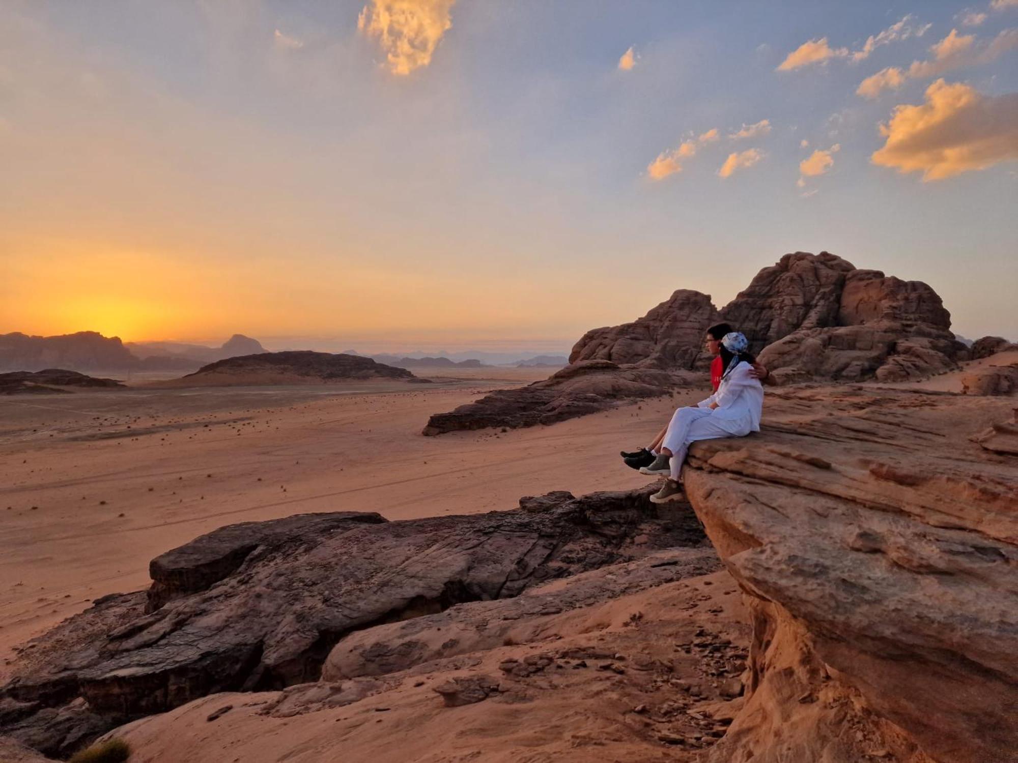 Adel Rum Camp Bubbles Wadi Rum Exterior foto