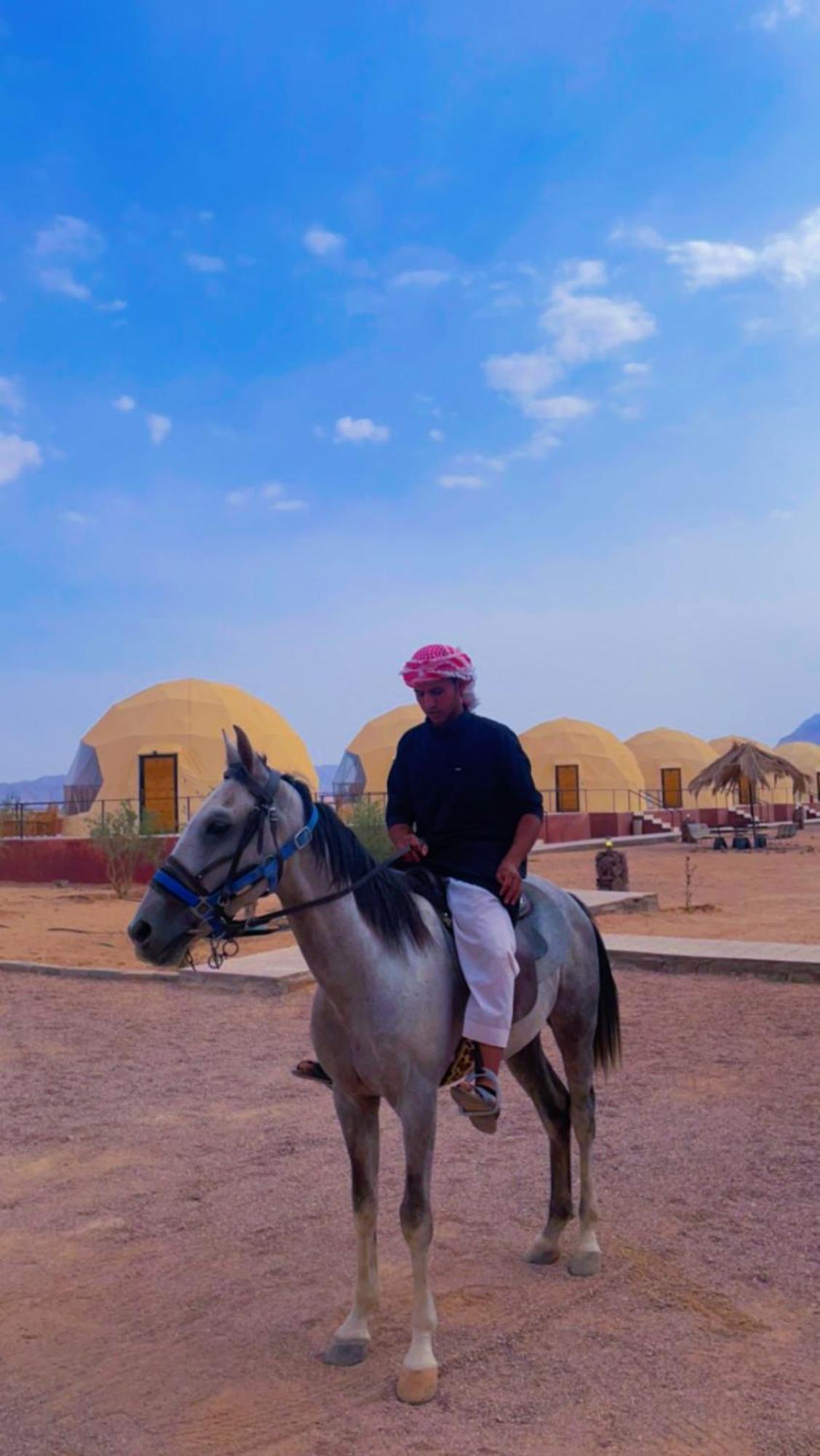 Adel Rum Camp Bubbles Wadi Rum Exterior foto
