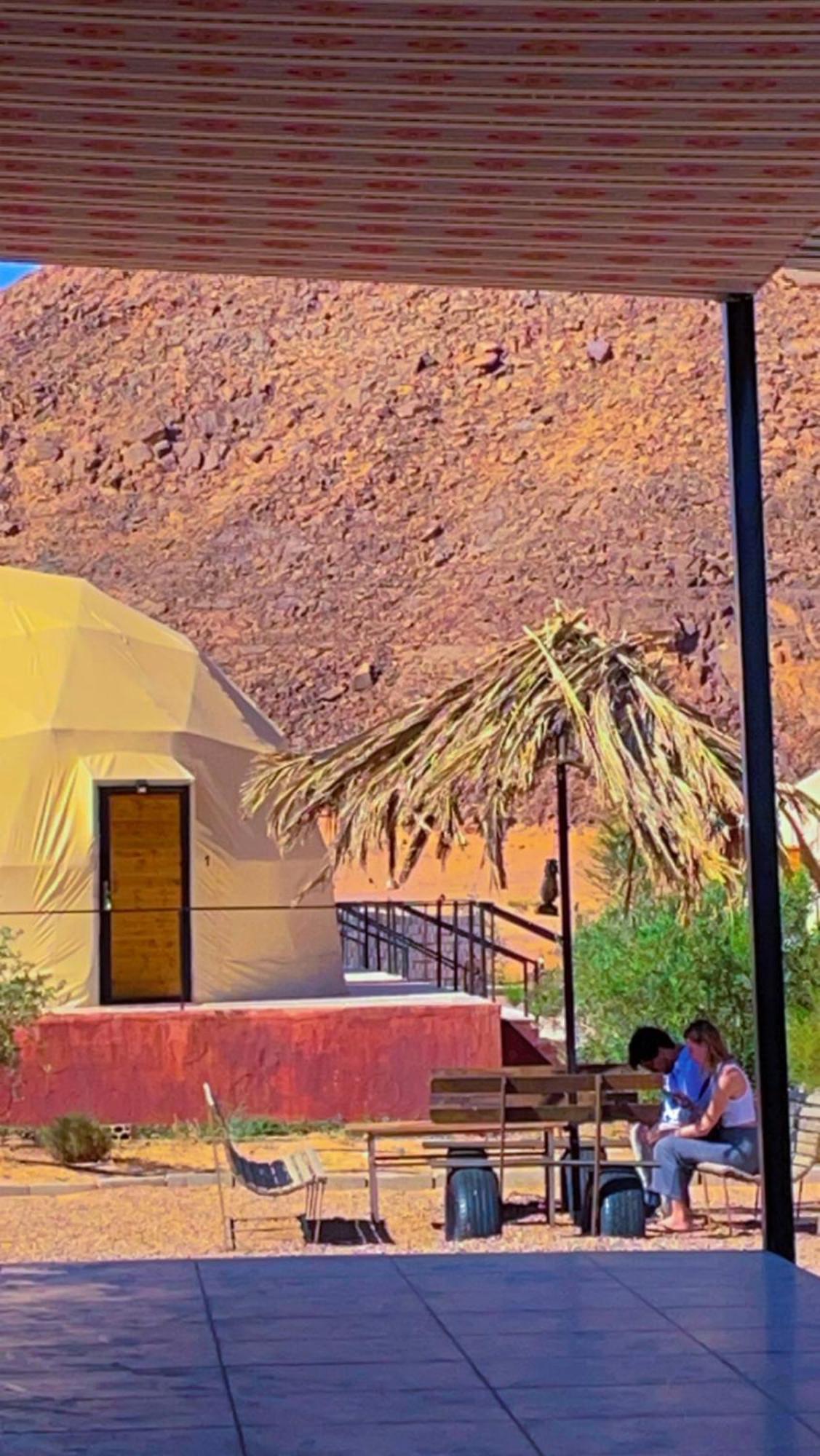 Adel Rum Camp Bubbles Wadi Rum Exterior foto