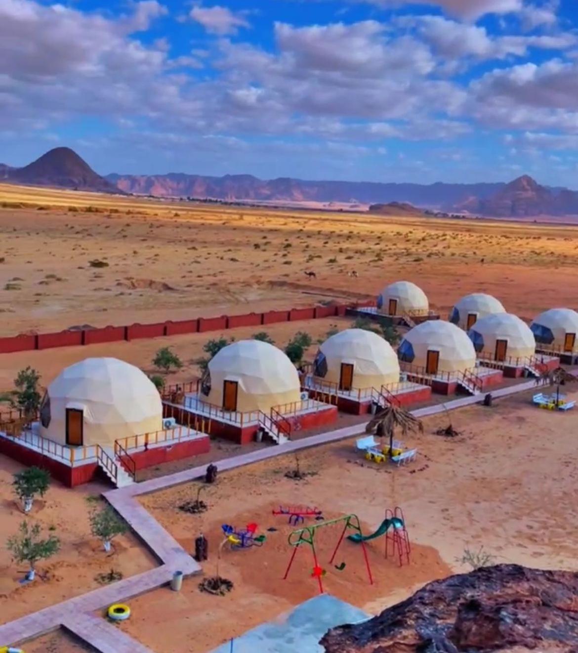 Adel Rum Camp Bubbles Wadi Rum Exterior foto
