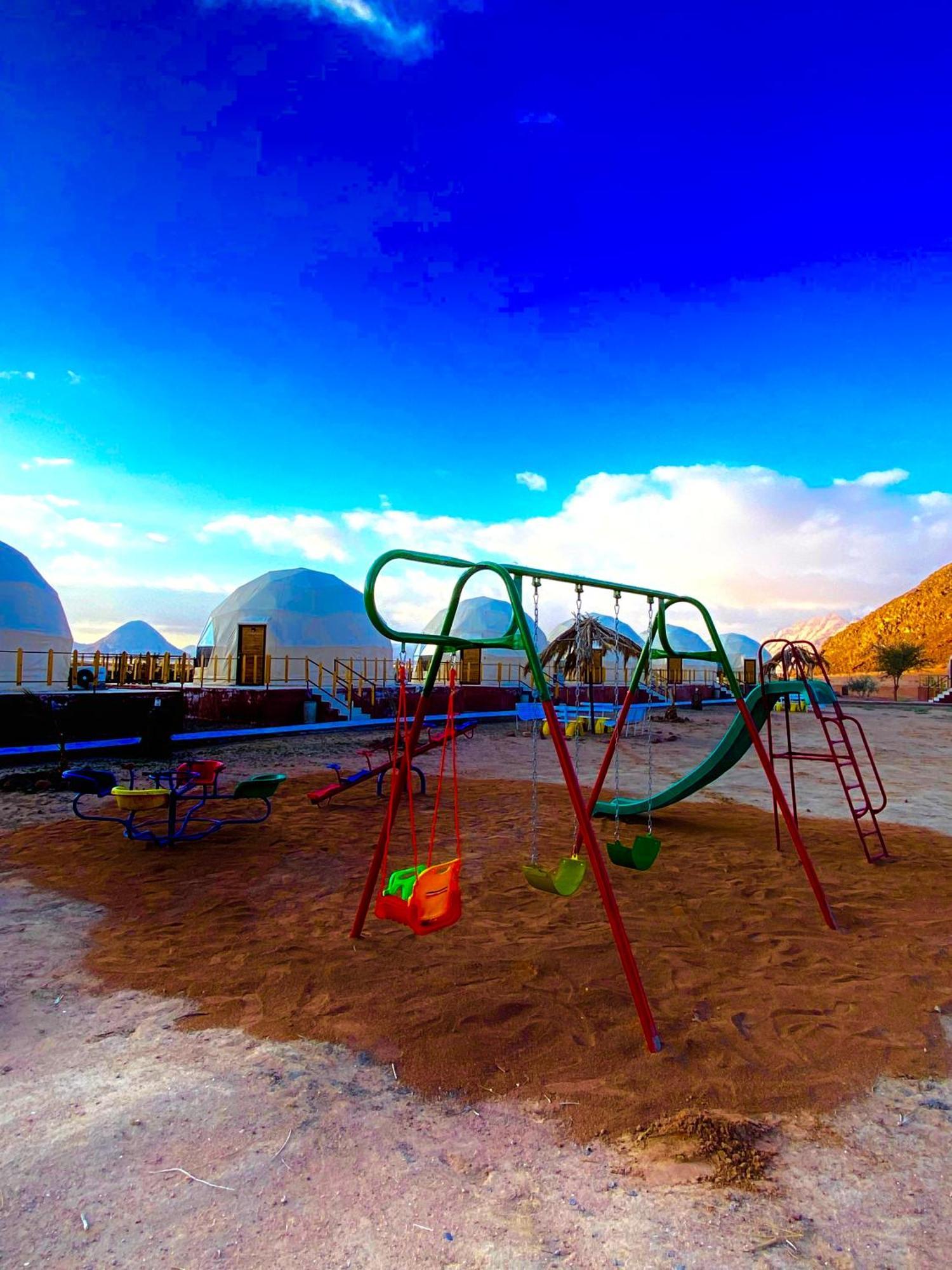 Adel Rum Camp Bubbles Wadi Rum Exterior foto