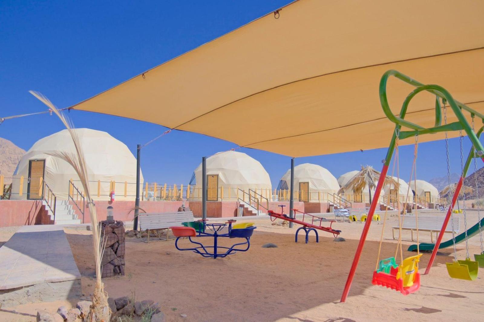 Adel Rum Camp Bubbles Wadi Rum Exterior foto