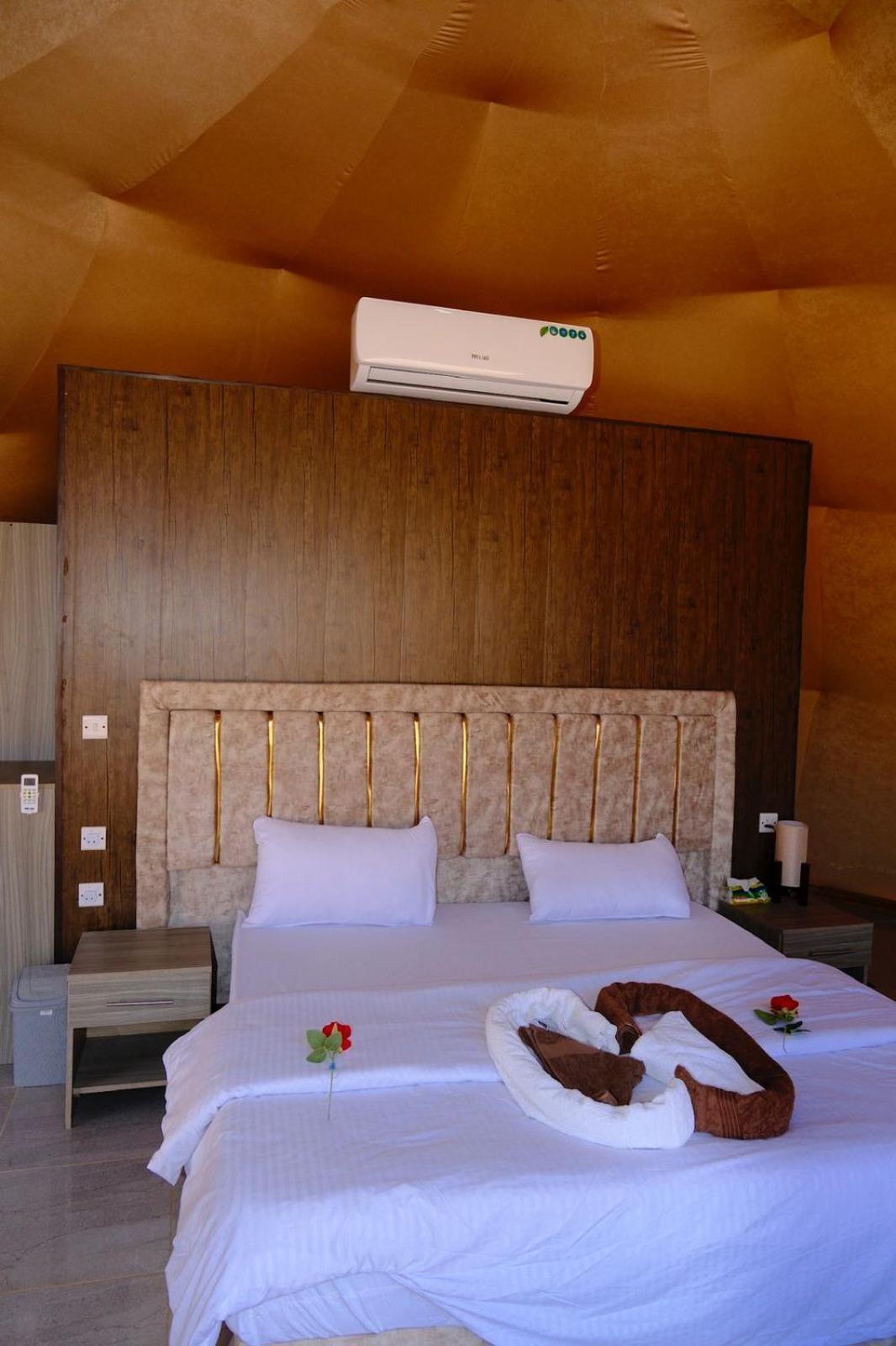 Adel Rum Camp Bubbles Wadi Rum Exterior foto