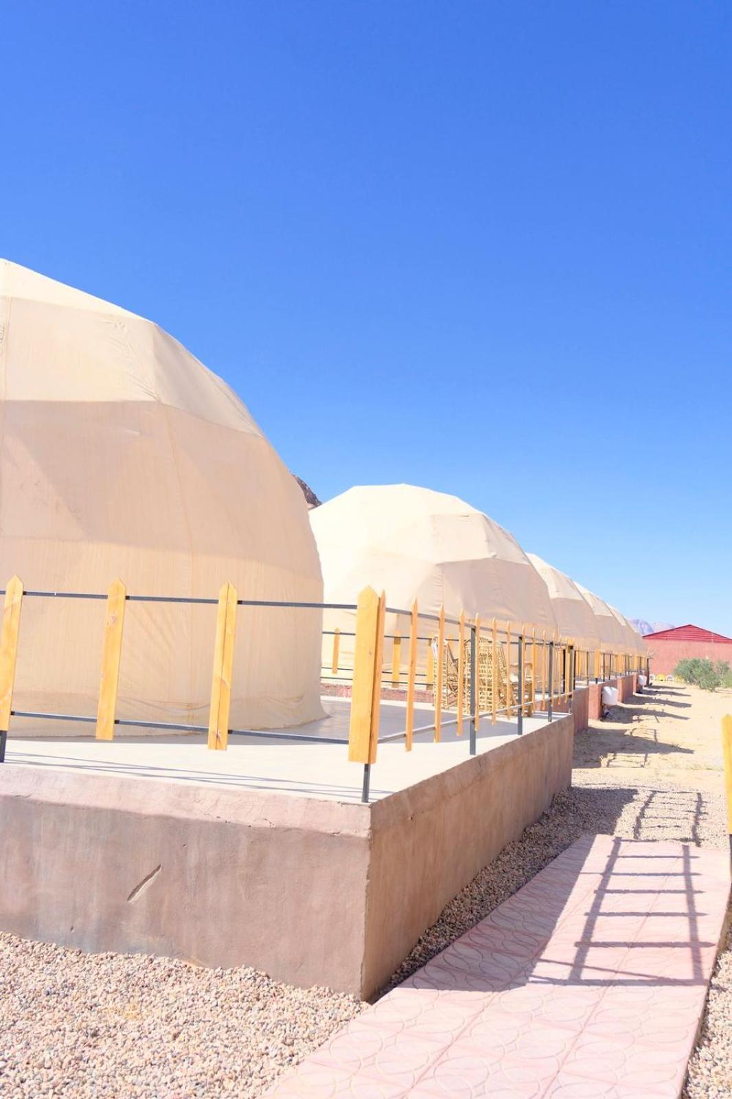 Adel Rum Camp Bubbles Wadi Rum Exterior foto