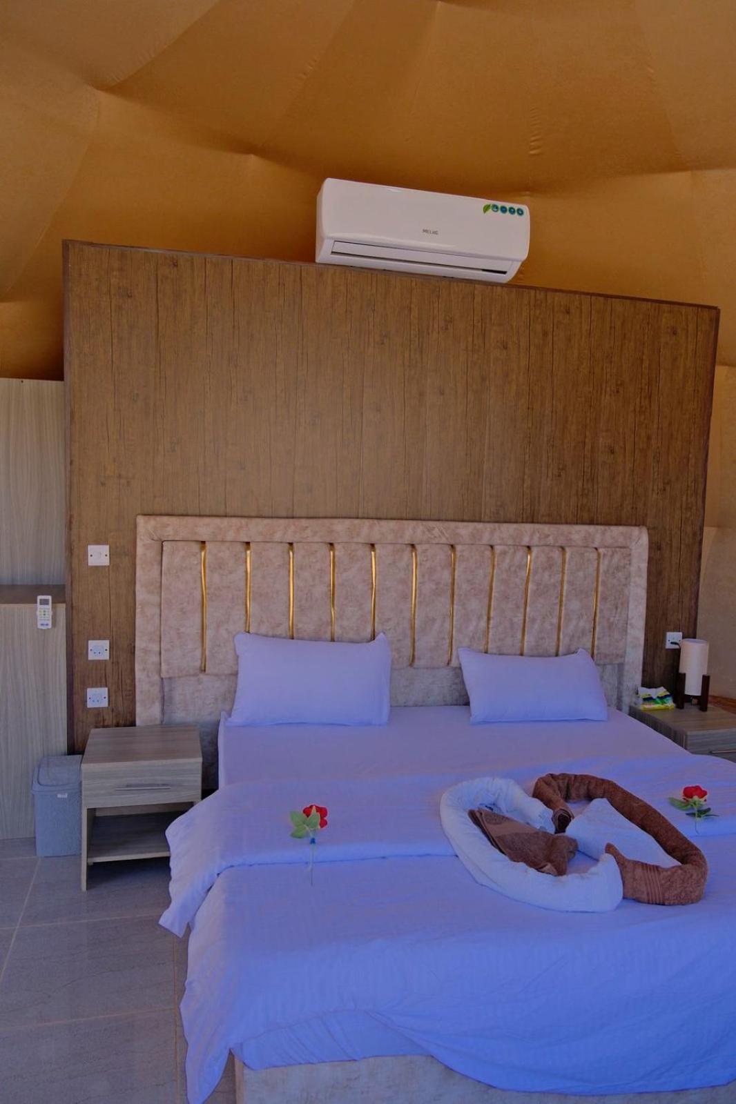 Adel Rum Camp Bubbles Wadi Rum Exterior foto