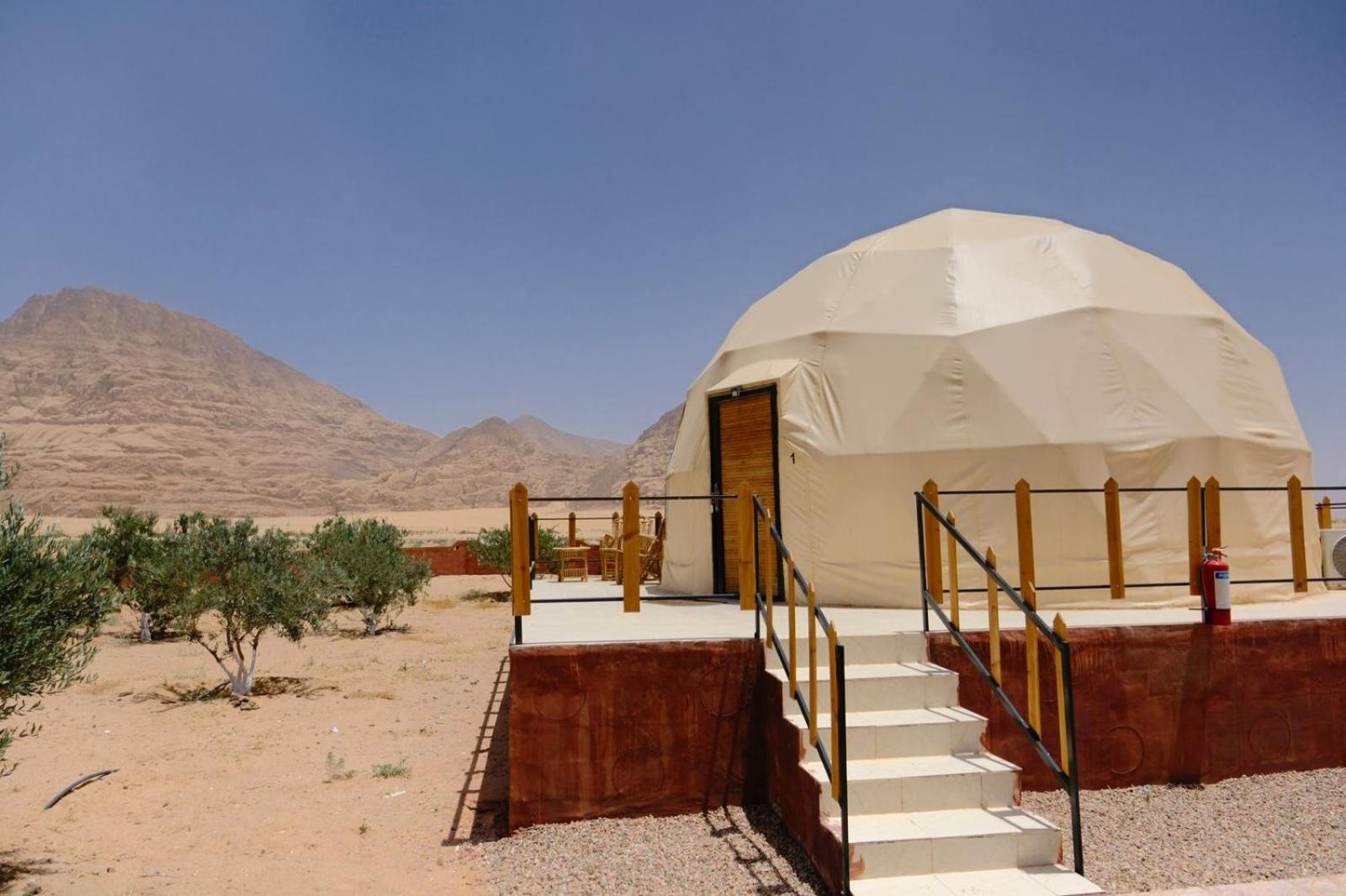 Adel Rum Camp Bubbles Wadi Rum Exterior foto