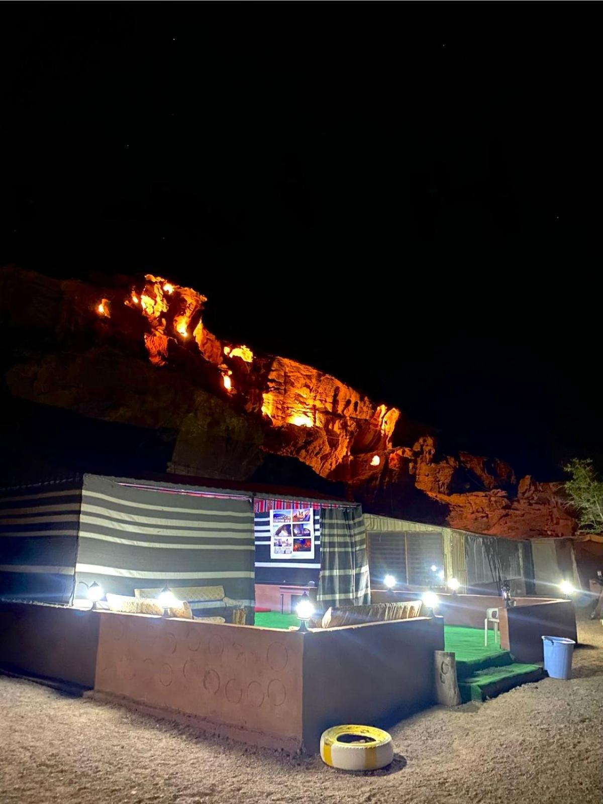 Adel Rum Camp Bubbles Wadi Rum Exterior foto